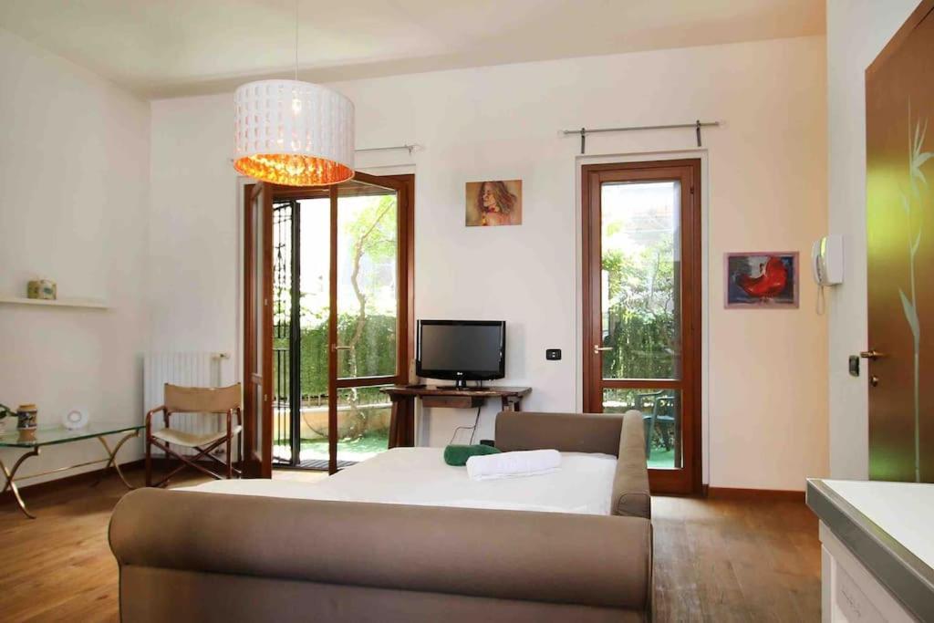 Appartamento Con Giardino Vicino A San Siro Milano Ngoại thất bức ảnh